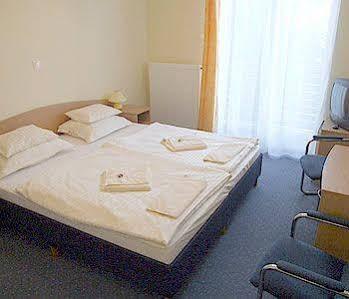 Papillon Apartment Budapest Extérieur photo